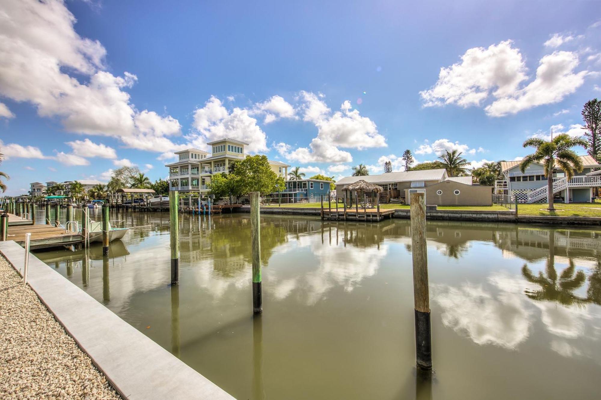 Waterfront - Nestled On The Bay, Heated Pool And Spa - Tidewater - Roelens Villa Fort Myers Beach Exterior foto